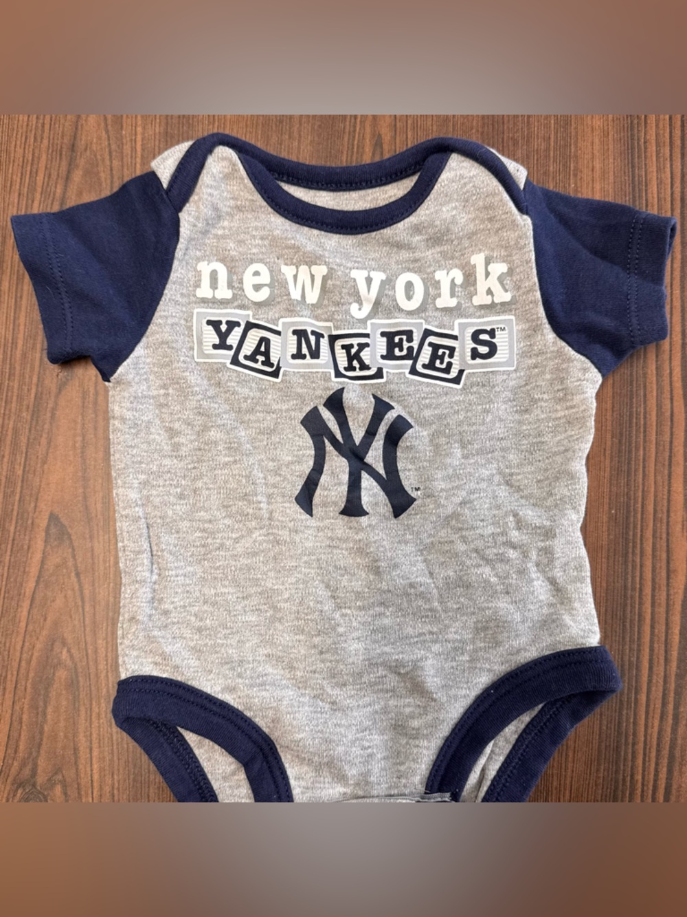 New York Yankees Baby One-Piece Bodysuit - Gray & Navy